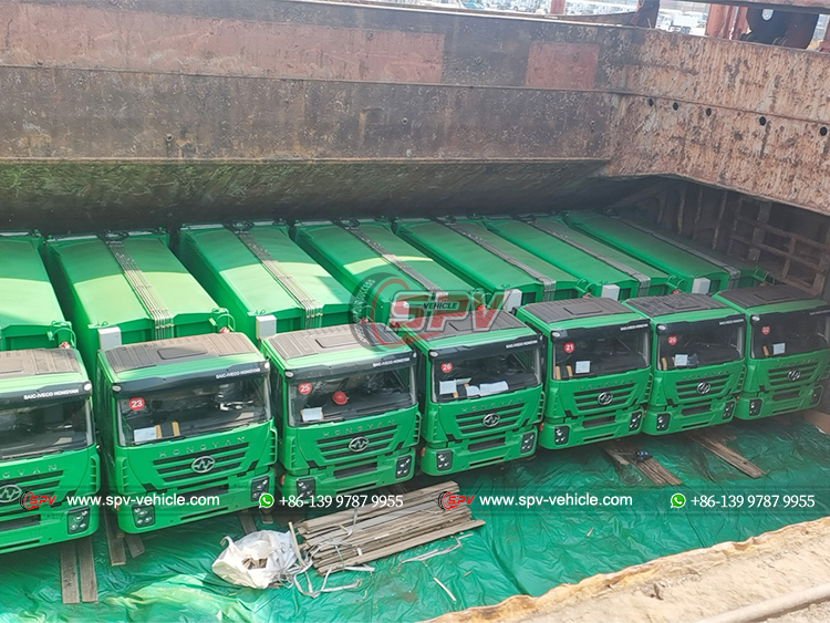SPV Garbage Compactor Trucks Loaded into Bulk Vessel